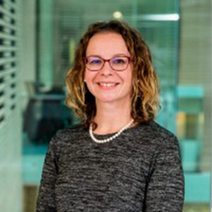 Sara Wick's headshot