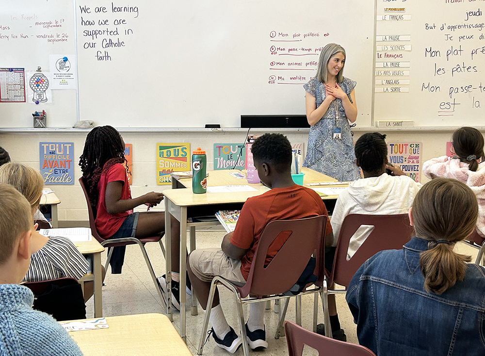 Victoria Campbell Windle teaching her class