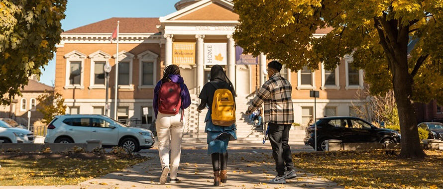 Students walking in Victoria Park