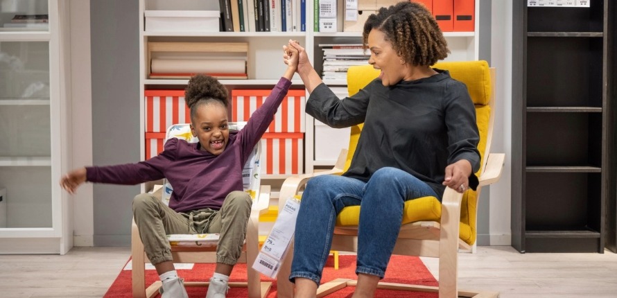 Ricketts and her daughter posing